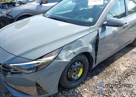 2021 Hyundai Elantra Limited z USA, uszkodzony, nr VIN KMHLP4AG5MU072589